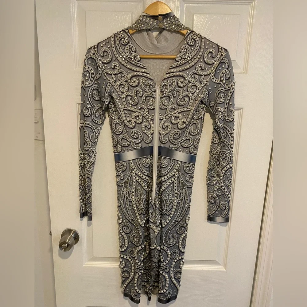 Beautiful Dress - Picture 3 of 3